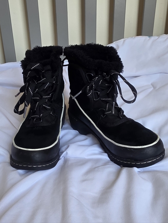 Sorel Other - Sorel Black Kids Faux-Fur Lace-Up Winter Boots with Contrast Trim Size 3